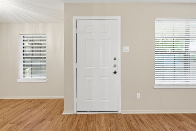 218 N Texas Boulevard 109, Denton, TX 76201