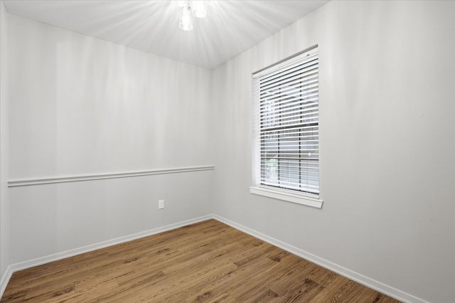 218 N Texas Boulevard 109, Denton, TX 76201