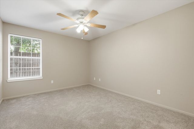 218 N Texas Boulevard 109, Denton, TX 76201