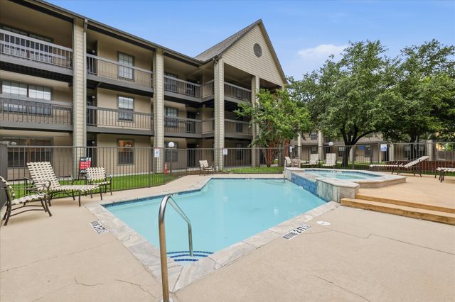 218 N Texas Boulevard 109, Denton, TX 76201
