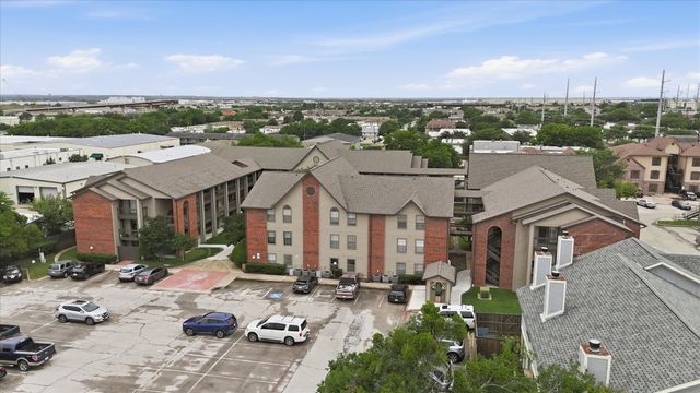 218 N Texas Boulevard 109, Denton, TX 76201