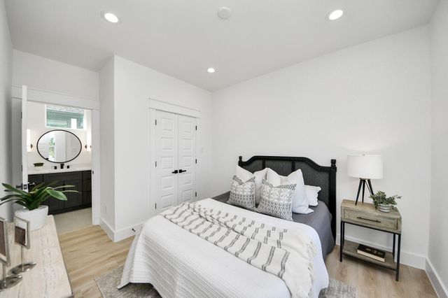 7911 Lynette Street, Houston, TX 77028