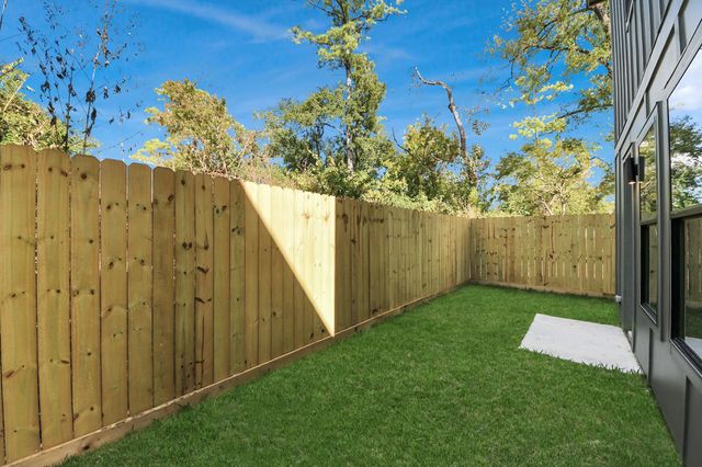 7911 Lynette Street, Houston, TX 77028