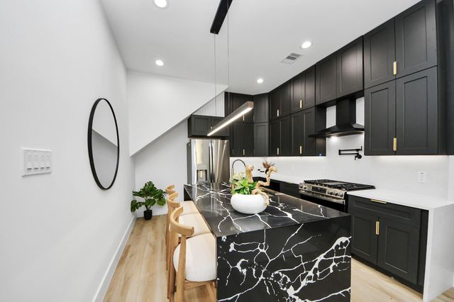 7911 Lynette Street, Houston, TX 77028