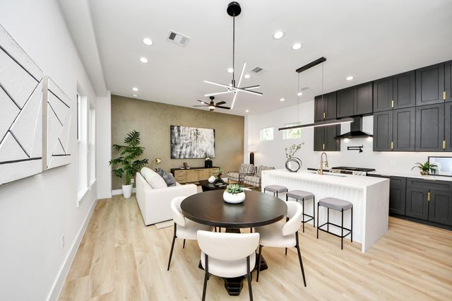 7911 Lynette Street, Houston, TX 77028