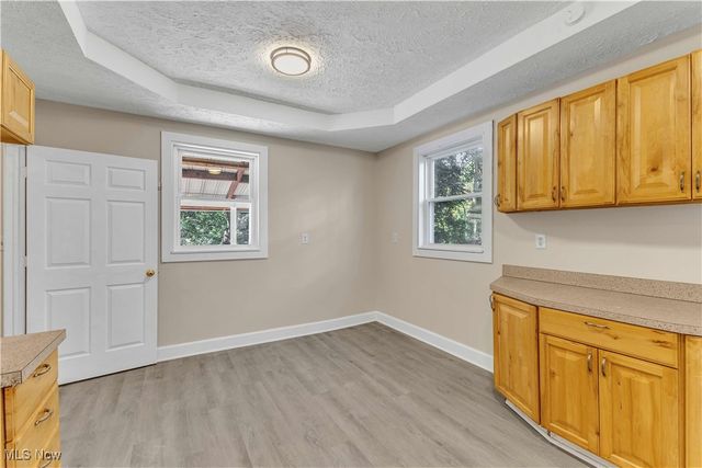 142 4th Street, Elyria, OH 44035