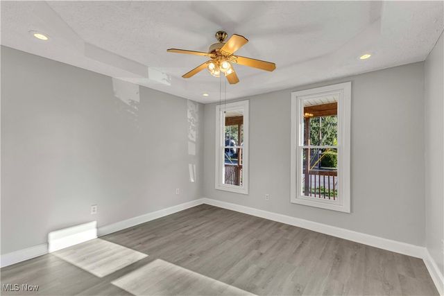 142 4th Street, Elyria, OH 44035