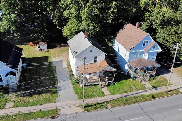 142 4th Street, Elyria, OH 44035