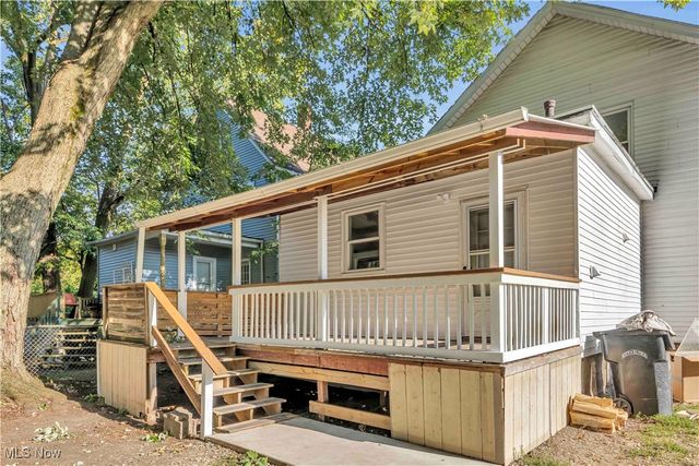 142 4th Street, Elyria, OH 44035