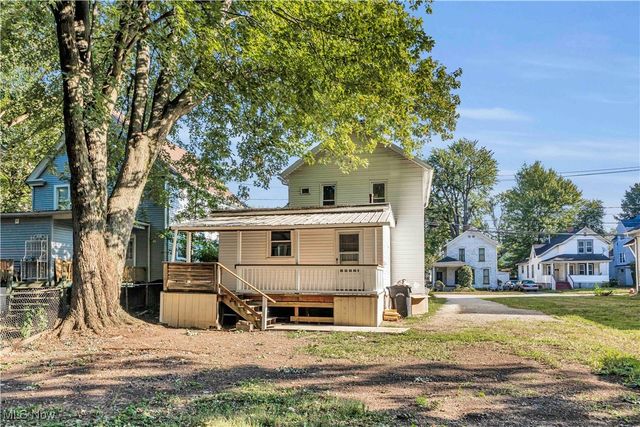 142 4th Street, Elyria, OH 44035