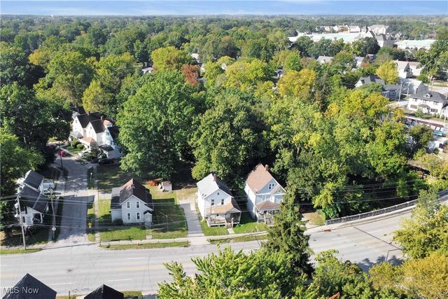 142 4th Street, Elyria, OH 44035