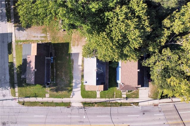 142 4th Street, Elyria, OH 44035