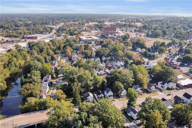 142 4th Street, Elyria, OH 44035