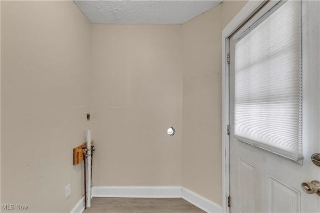 142 4th Street, Elyria, OH 44035