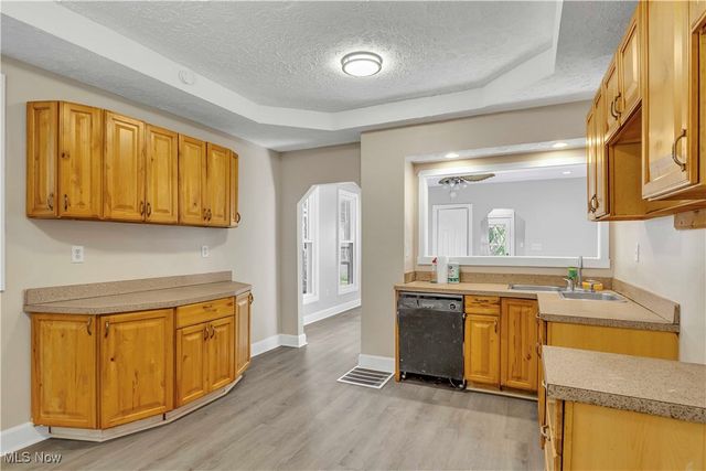 142 4th Street, Elyria, OH 44035