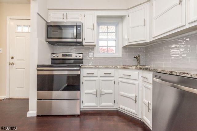28 Brandywyne Dr, Florham Park Boro, NJ 07932