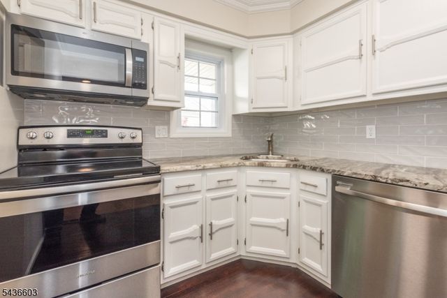 28 Brandywyne Dr, Florham Park Boro, NJ 07932