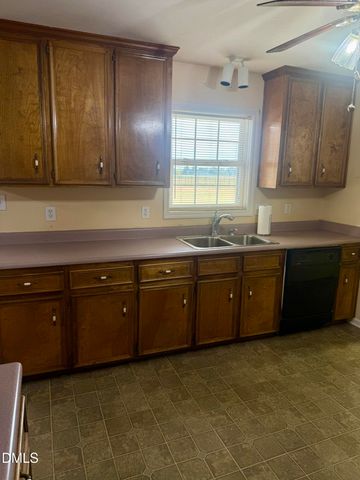 1511 Lane Road, Dunn, NC 28334