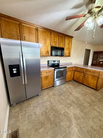 1511 Lane Road, Dunn, NC 28334