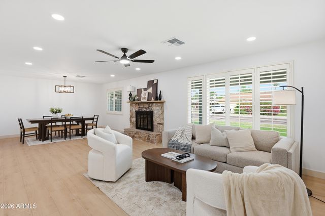 8162 N 1ST Avenue, Phoenix, AZ 85021