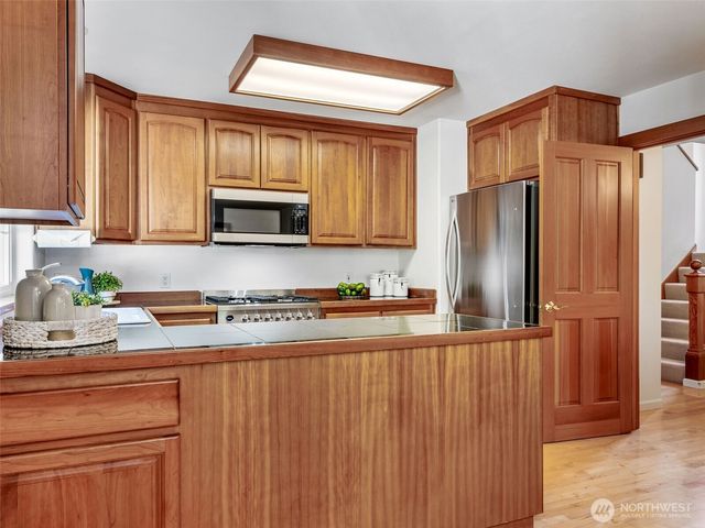 931 Jolie Way, Port Townsend, WA 98368