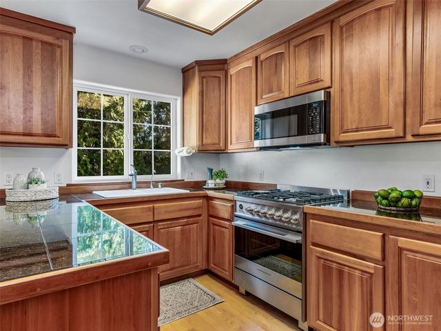 931 Jolie Way, Port Townsend, WA 98368