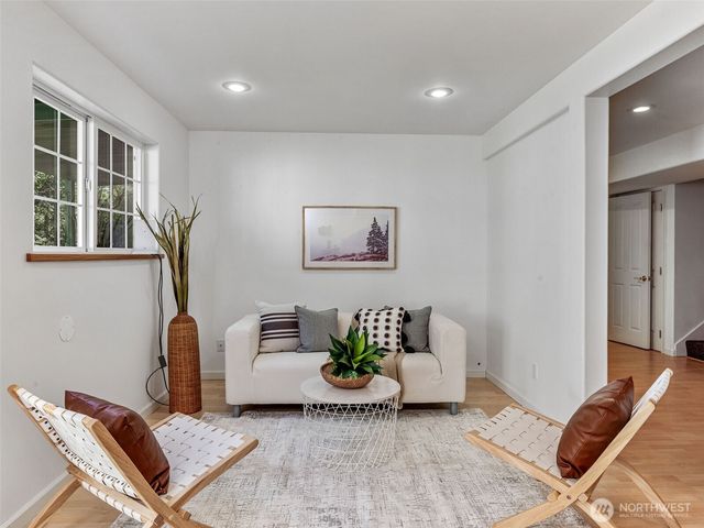 931 Jolie Way, Port Townsend, WA 98368