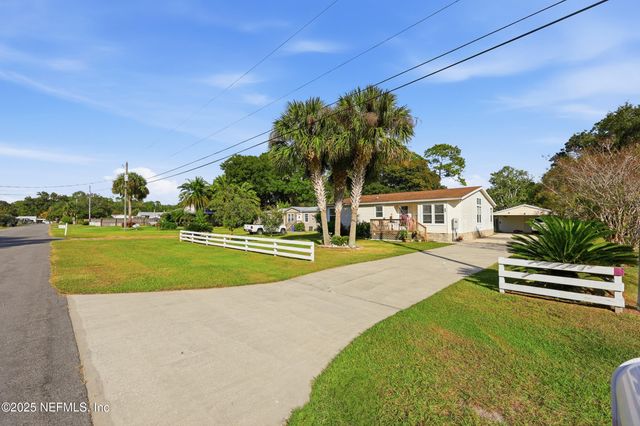112 WATERSIDE Avenue, Satsuma, FL 32189