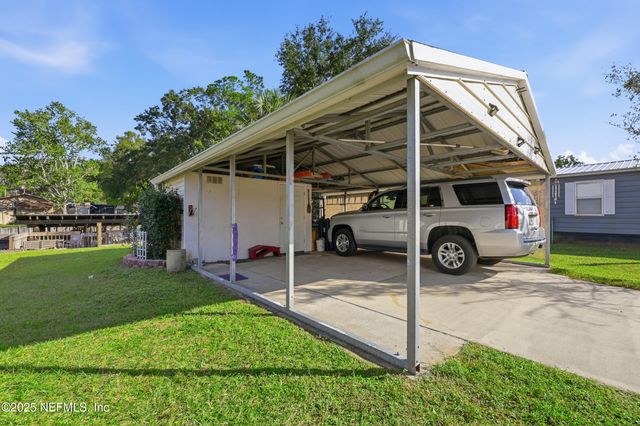 112 WATERSIDE Avenue, Satsuma, FL 32189