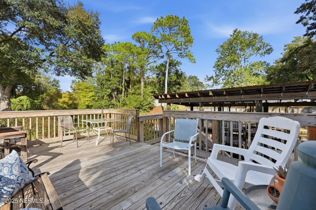 112 WATERSIDE Avenue, Satsuma, FL 32189