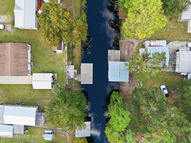 112 WATERSIDE Avenue, Satsuma, FL 32189