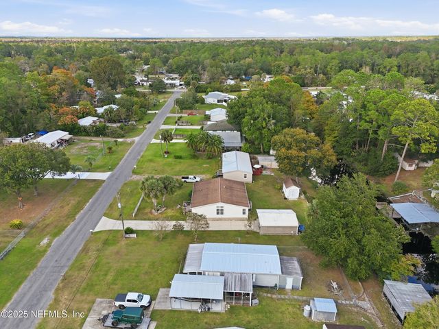 112 WATERSIDE Avenue, Satsuma, FL 32189