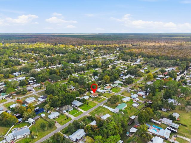 112 WATERSIDE Avenue, Satsuma, FL 32189