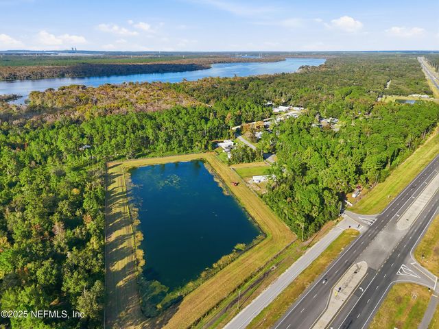 112 WATERSIDE Avenue, Satsuma, FL 32189