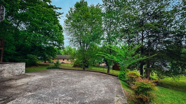 630 Debbie Dr, Hermitage, TN 37076