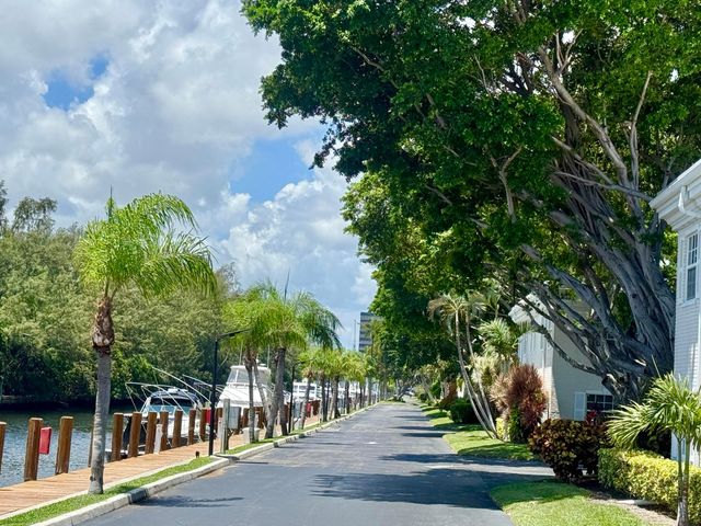 6473 BAY CLUB Drive 1, Fort Lauderdale, FL 33308