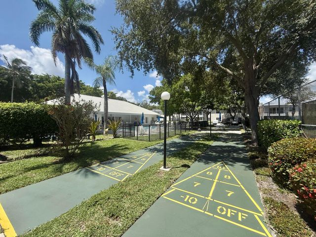 6473 BAY CLUB Drive 1, Fort Lauderdale, FL 33308