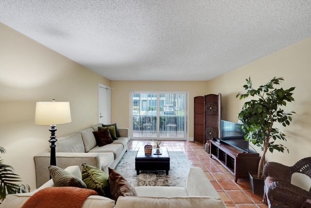 6473 BAY CLUB Drive 1, Fort Lauderdale, FL 33308