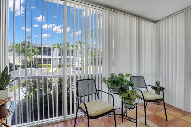 6473 BAY CLUB Drive 1, Fort Lauderdale, FL 33308