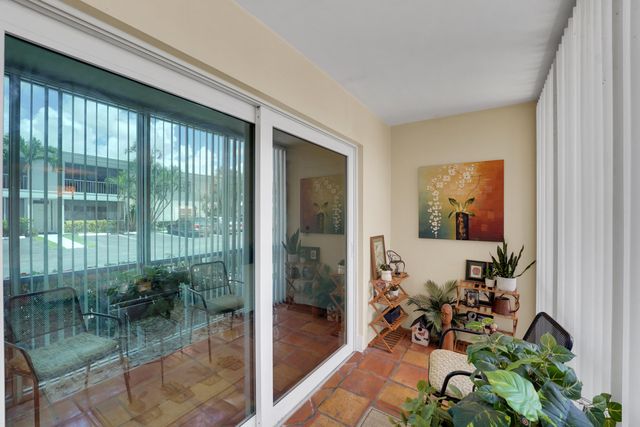 6473 BAY CLUB Drive 1, Fort Lauderdale, FL 33308