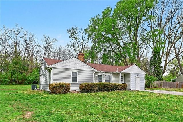 13308 8th Street, Grandview, MO 64030