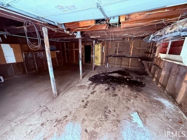 51508 Currant Road, Granger, IN 46530