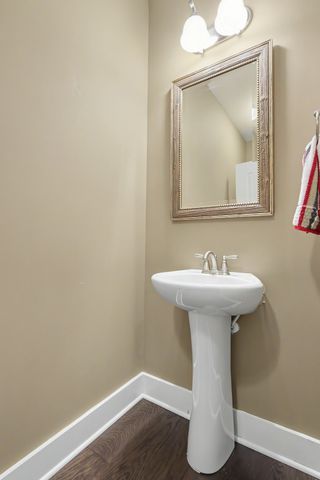 2214 Chaucer Park Ln, Thompsons Station, TN 37179