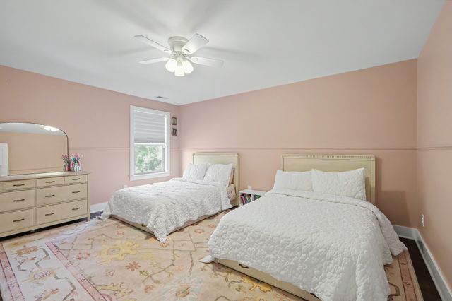 2214 Chaucer Park Ln, Thompsons Station, TN 37179