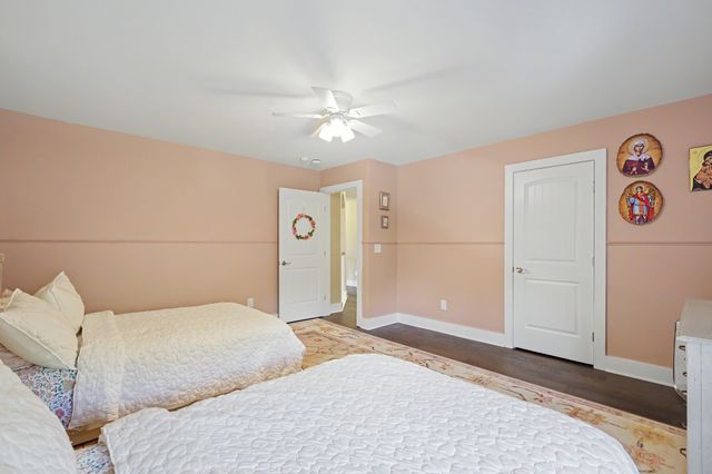 2214 Chaucer Park Ln, Thompsons Station, TN 37179