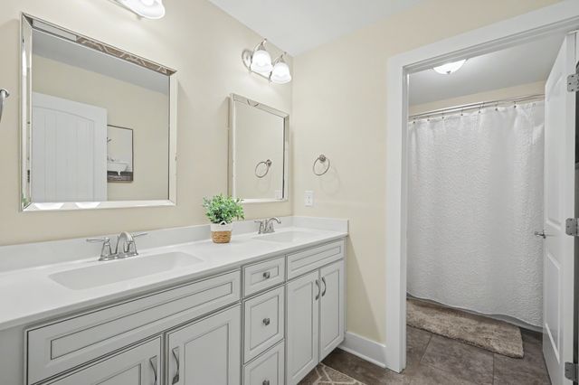 2214 Chaucer Park Ln, Thompsons Station, TN 37179