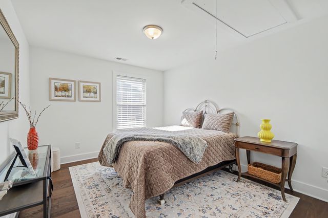 2214 Chaucer Park Ln, Thompsons Station, TN 37179