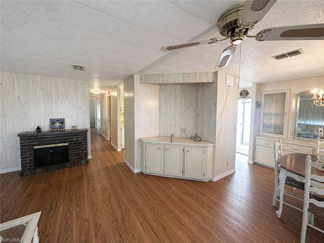16037 Citron WAY, North Fort Myers, FL 33903