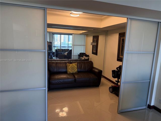 3600 Mystic Pointe Dr 615, Aventura, FL 33180