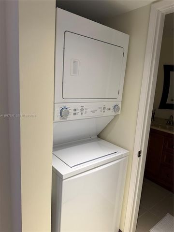 3600 Mystic Pointe Dr 615, Aventura, FL 33180